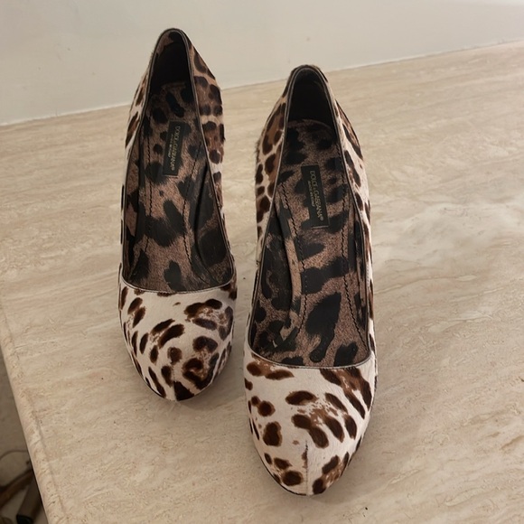 Dolce and Gabbana Platform Calf Hair Shoes. - Picture 2 of 10